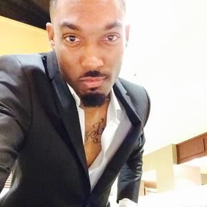 Meet your Posher, Troy